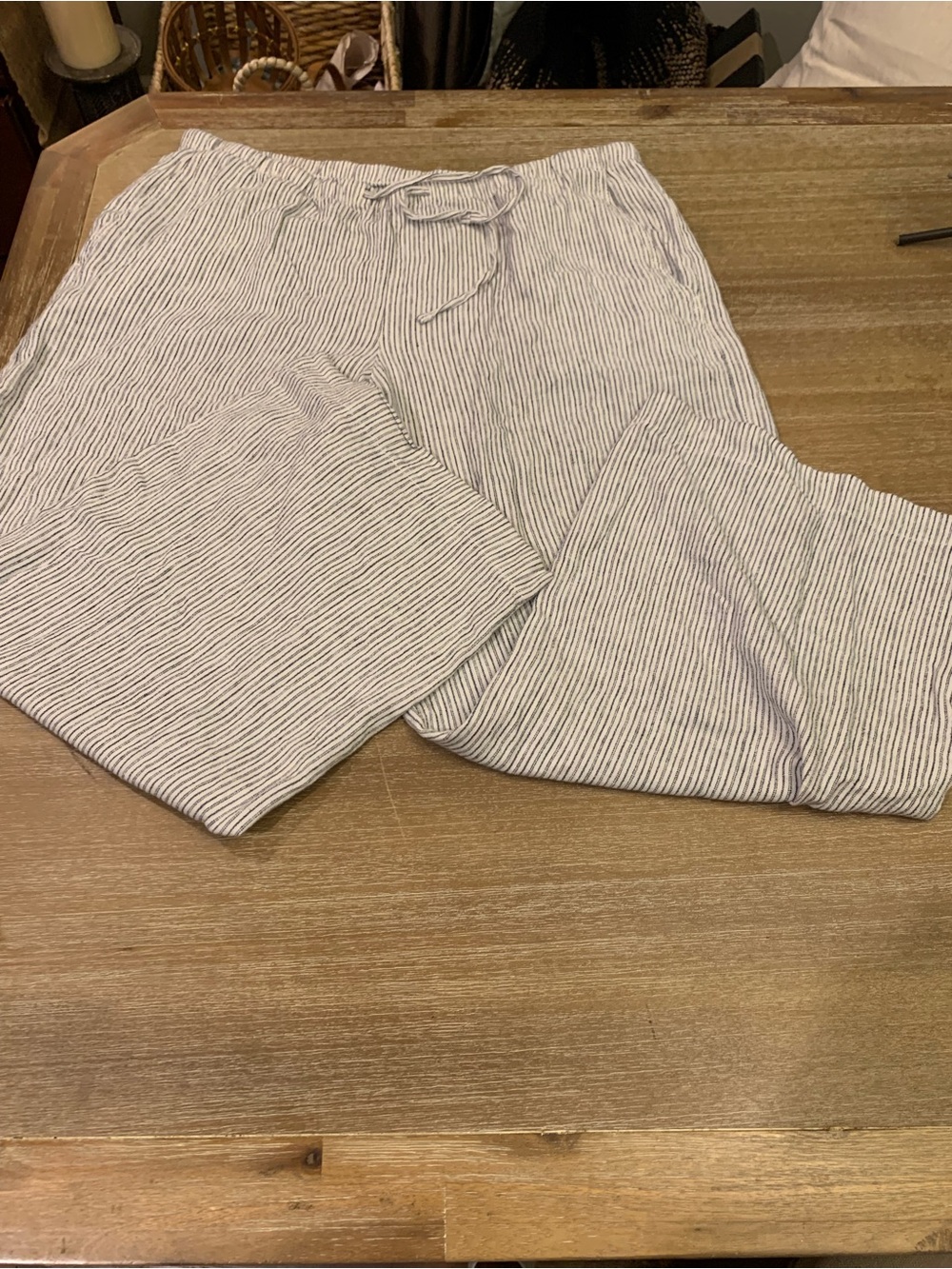 GAP Women’s Wide Leg  Pull On  Petit Drawstring Pants in White & Navy - Picture 2 of 11